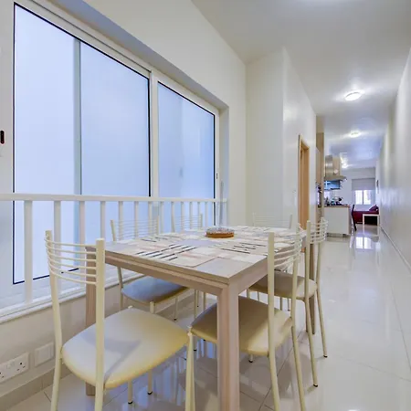 Modern 2br Near Ferry With Ac Wifi *