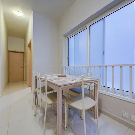 Modern 2br Near Ferry With Ac Wifi