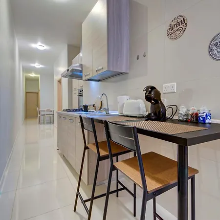Appartamento Modern 2br Near Ferry With Ac Wifi Sliema